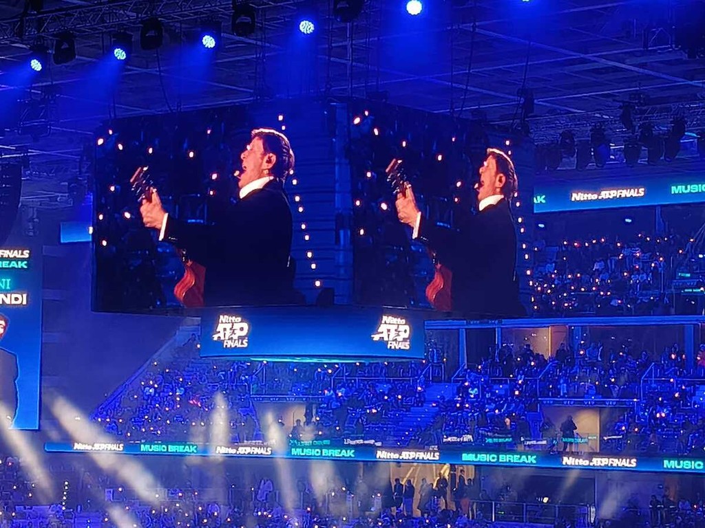 Da Scamarcio a Cannavacciuolo e Morandi, tutti a Torino per la finale tra Sinner e Alcaraz