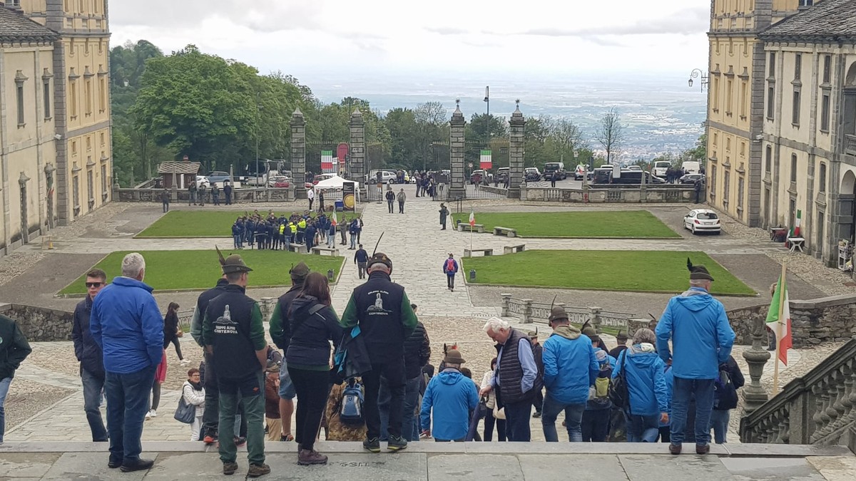 Adunata a Biella, boom di visite al Santuario: Alpini anche da New York FOTO