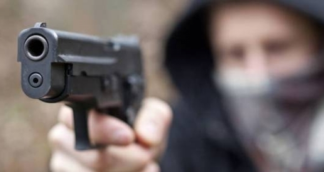 Rapina al bancomat a Chiavazza: minacciato con un'arma, i malviventi fuggono con il denaro