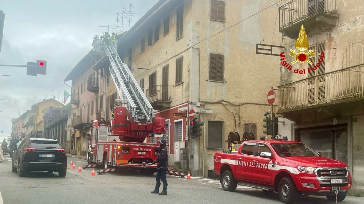 Cossato: Vigili del Fuoco per la messa in sicurezza di un tetto