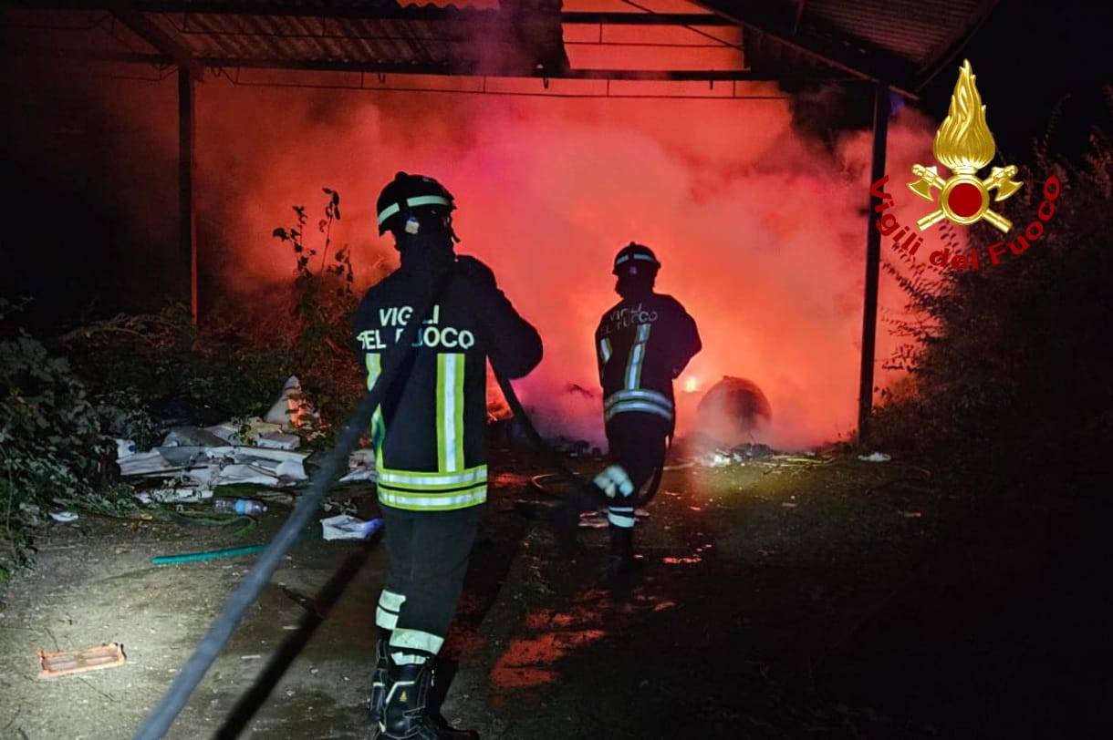 Costanzana a fuoco una cascina disabitata