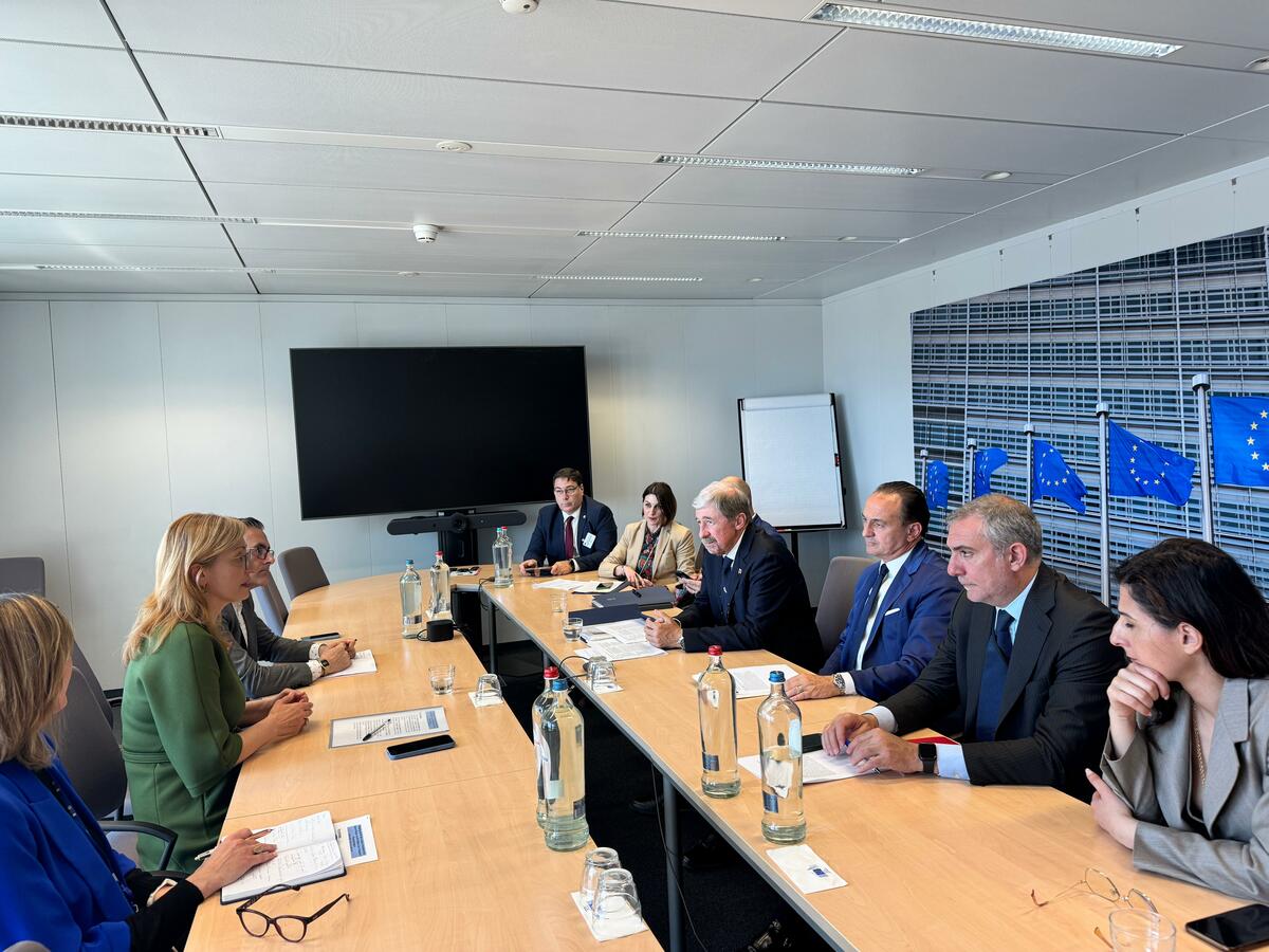 UE, i presidenti Cirio e Bucci in missione istituzionale a Bruxelles: “Liguria e Piemonte unite per rafforzare il ruolo delle regioni in Europa” FOTO