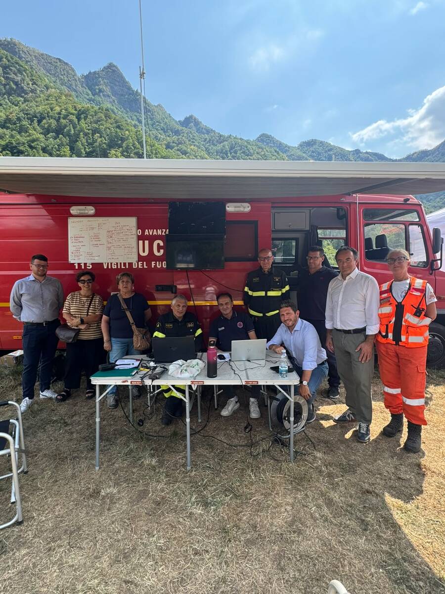 Incendi in Piemonte, Cirio al centro di comando di Varallo per Cravagliana FOTO