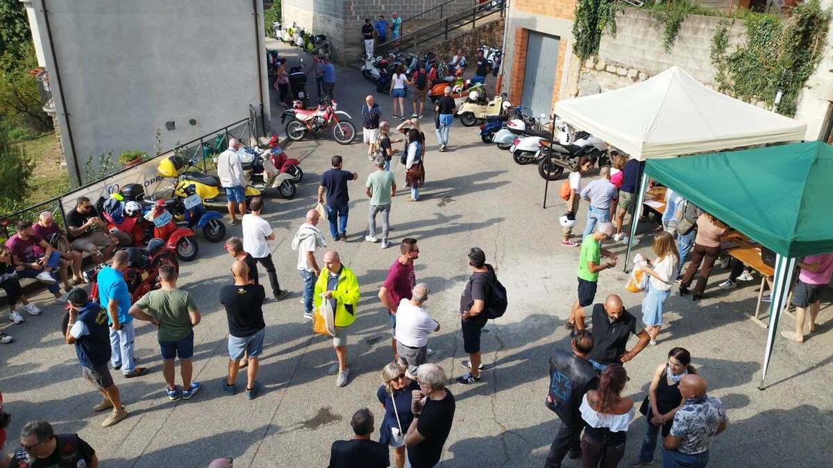 Amicizia, convivialità e partecipazione: buon seguito al 6° Motogiro Gastronomico di Valdilana