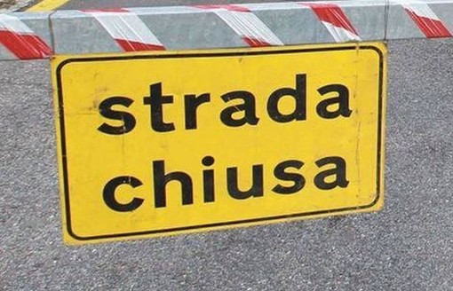 Chiude via Roma a Tollegno: comincia la messa in sicurezza del versante