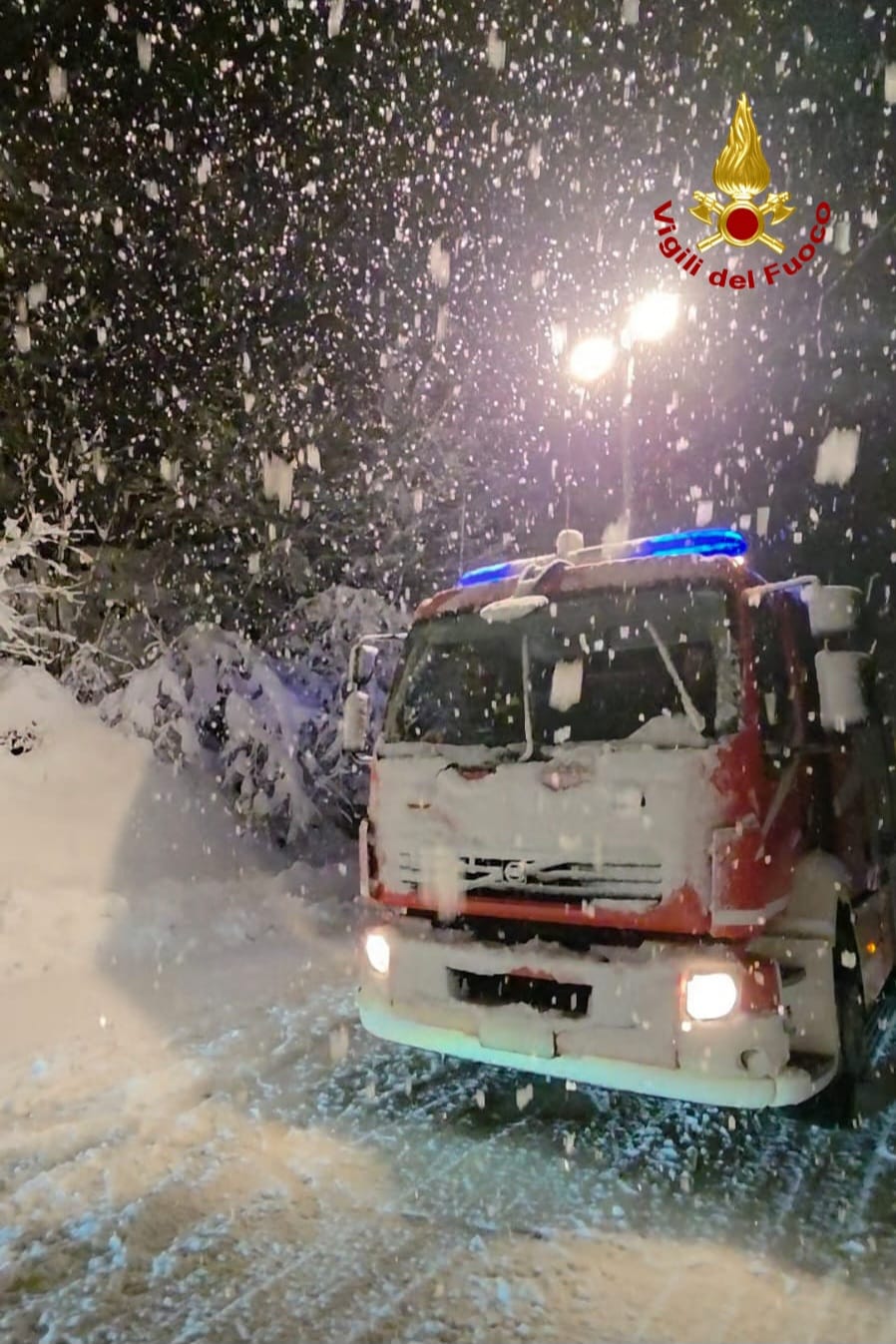 Maltempo e forti nevicate anche nella vicina Valsesia: in campo i Vigili del Fuoco FOTO e VIDEO
