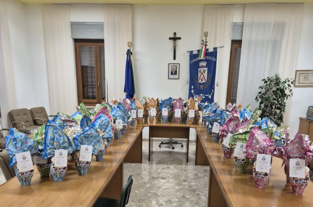 Massazza, il bel gesto del Comune: donate uova di Pasqua ai giovani e nuovi nati