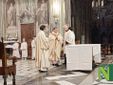 Biella celebra la Pasqua in Duomo, il vescovo Farinella: "Rialziamoci alla nuova sorgente di vita" - Foto di Mattia Baù per newsbiella.it
