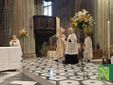 Biella celebra la Pasqua in Duomo, il vescovo Farinella: "Rialziamoci alla nuova sorgente di vita" - Foto di Mattia Baù per newsbiella.it