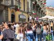 Biella, la parata studentesca inaugura la GDA: studenti in festa per l'arrivo dell'estate