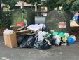 Biella, discarica abusiva in Piazza Molise: I cittadini denunciano. SEAB: "Servizi gratuiti ignorati da troppi" FOTO Biella, discarica abusiva in Piazza Molise: I cittadini denunciano. SEAB: "Servizi gratuiti ignorati da troppi" FOTO