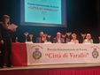 XIII edizione del Premio di Poesia “Città di Varallo” 2025, il poeta biellese Stecchi in giuria. Chi sono i premiati