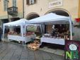 Al Mercatino degli Archi regali, artigianato e solidarietà a Biella FOTO Nicola Rasolo per newsbiella.it