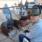 Casapinta, una giornata di tradizione e memoria: castagnata, polenta concia e commemorazione del 4 Novembre FOTO Claudio Nicola Casapinta, una giornata di tradizione e memoria: castagnata, polenta concia e commemorazione del 4 Novembre FOTO Claudio Nicola