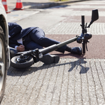 Cossato: urta un’auto con il monopattino e poi si allontana - Foto di repertorio Cossato: urta un’auto con il monopattino e poi si allontana - Foto di repertorio