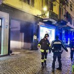 Biella, incendio in via Italia:  in corso le operazioni di spegnimento  - Foto di Riccardo Tosi