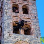 Ar…RIVA la Befana 2026: occhi al cielo per la discesa dal campanile - Foto e video di Nicola Rasolo / Foto di Catia Ciccarelli