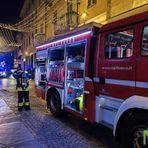 Biella, incendio in via Italia: in corso le operazioni di spegnimento - Foto di Riccardo Tosi Biella, incendio in via Italia: in corso le operazioni di spegnimento - Foto di Riccardo Tosi