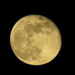 4 gennaio 2026: la luna Gibbosa Calante vista dal ricetto di Candelo FOTO Zinga Power