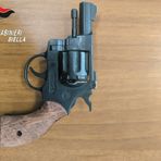 Biella, entra in un ristorante e mostra una pistola: "Voglio cenare"