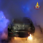 A fuoco un’auto, scatta l’allarme a Masserano (foto di repertorio)
