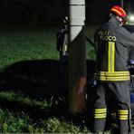 Auto contro un palo nella notte al Villaggio La Marmora: conducente si dilegua, foto archivio Auto contro un palo nella notte al Villaggio La Marmora: conducente si dilegua, foto archivio