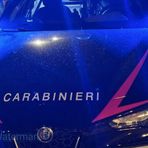 Biella, infrange la vetrina di un bar per una bottiglia di vermut (foto di repertorio)