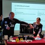 Biella, la Questura entra in classe: studenti conquistati dal mestiere del poliziotto