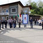 25 Aprile a Casapinta, commemorazioni in piazza Chiesa con omaggio ai Caduti e un appello alla pace (foto Claudio Nicola)