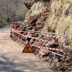 Sagliano, frana e detriti sulla strada: al via intervento urgente su via Grosso per Oneglie Sagliano, frana e detriti sulla strada: al via intervento urgente su via Grosso per Oneglie