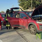Scontro tra auto a Cerrione, una persona estratta dall'abitacolo (servizio di Davide Finatti per newsbiella.it)