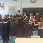 L’Arma dei Carabinieri incontra i piccoli cittadini, lezione di legalità e amicizia per gli alunni di Salussola L’Arma dei Carabinieri incontra i piccoli cittadini, lezione di legalità e amicizia per gli alunni di Salussola