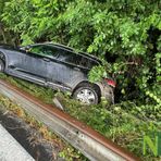Super, incidente all'uscita di Vigliano, auto finisce nel fosso FOTO Davide Finatti per newsbiella.it Super, incidente all'uscita di Vigliano, auto finisce nel fosso FOTO Davide Finatti per newsbiella.it