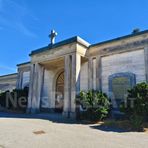Biella, anziana derubata al cimitero di Chiavazza: le strappano la collana mentre visita la tomba del marito Biella, anziana derubata al cimitero di Chiavazza: le strappano la collana mentre visita la tomba del marito