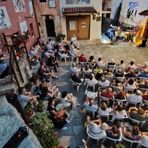 Grande pubblico a Mezzana per la serata omaggio a Lucio Dalla FOTO