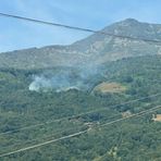 A fuoco un bosco in alta Valle Elvo, intervento di AIB e Vigili del Fuoco A fuoco un bosco in alta Valle Elvo, intervento di AIB e Vigili del Fuoco