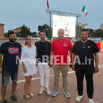Biella, oltre 200 persone in piazza Falcone per Francia-Marocco: una serata all'insegna dello sport e dell'integra-zione FOTO e VIDEO