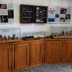 Un momento della presentazione della mostra con il curatore Guido Antoniotti.