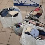 Furti in 7 negozi di Biella, usano il passeggino per nascondere la refurtiva da oltre 2mila euro