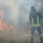 Tre incendi in poche ore a Biella, Pralungo e Masserano: decisivo il rapido intervento di Vigili del Fuoco e AIB (foto di repertorio)