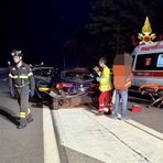 Auto in contromano sulla Super, incidente in serata con 4 persone ferite