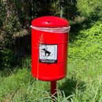 Mongrando, nuovi cestini per la raccolta delle deiezioni canine (foto dalla pagina Facebook di Insieme per Mongrando-Michele Teagno Sindaco) Mongrando, nuovi cestini per la raccolta delle deiezioni canine (foto dalla pagina Facebook di Insieme per Mongrando-Michele Teagno Sindaco)
