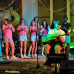 Verrone, "L'estate sta finendo...": una serata indimenticabile tra musica, amori sulla spiaggia e ricordi Verrone, "L'estate sta finendo...": una serata indimenticabile tra musica, amori sulla spiaggia e ricordi