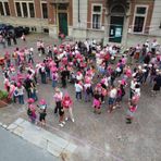 Conto alla rovescia per la Camminata in Rosa, sport e solidarietà protagonisti a Crevacuore (foto di repertorio)
