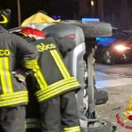 Auto si ribalta a Vigliano: danneggiata una colonnina del metano, foto archivio