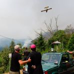 L’incendio non dà tregua in Valsessera, il vescovo Farinella a Coggiola per portare conforto a comunità e soccorritori (credit Diocesi di Biella) L’incendio non dà tregua in Valsessera, il vescovo Farinella a Coggiola per portare conforto a comunità e soccorritori (credit Diocesi di Biella)