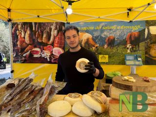 Biella, Mercato internazionale "Regioni d'Europa": un viaggio tra sapori, profumi e tradizioni - Foto di Davide Finatti per newsbiella.it Biella, Mercato internazionale "Regioni d'Europa": un viaggio tra sapori, profumi e tradizioni - Foto di Davide Finatti per newsbiella.it