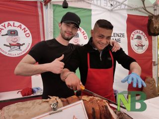 Biella, Mercato internazionale "Regioni d'Europa": un viaggio tra sapori, profumi e tradizioni - Foto di Davide Finatti per newsbiella.it Biella, Mercato internazionale "Regioni d'Europa": un viaggio tra sapori, profumi e tradizioni - Foto di Davide Finatti per newsbiella.it