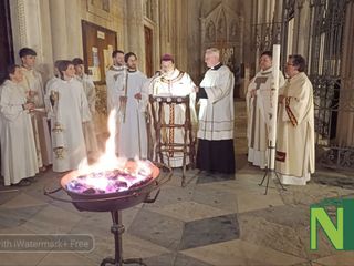 "La notte più luminosa dell'anno": Veglia Pasquale al Duomo di Biella - Foto di Mattia Baù / dalla pagina Facebook del vescovo Farinella
