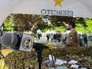 Biella, Adunata Alpini e l'intervista a Radio Esercito: "La radio che marcia al tuo fianco" - Foto Daniela Fresc